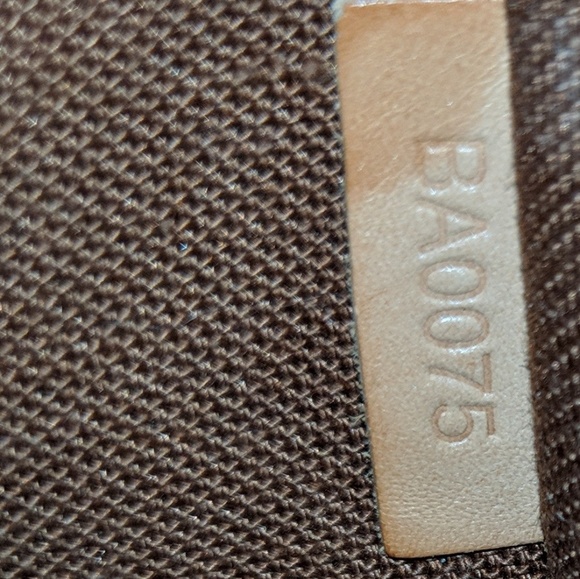 RARE Authentic Louis Vuitton 'Voyage' bag - Picture 7 of 8